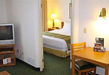 Residence Inn By Marriott Houston The Woodlands/Lake Front Circle Екстер'єр фото