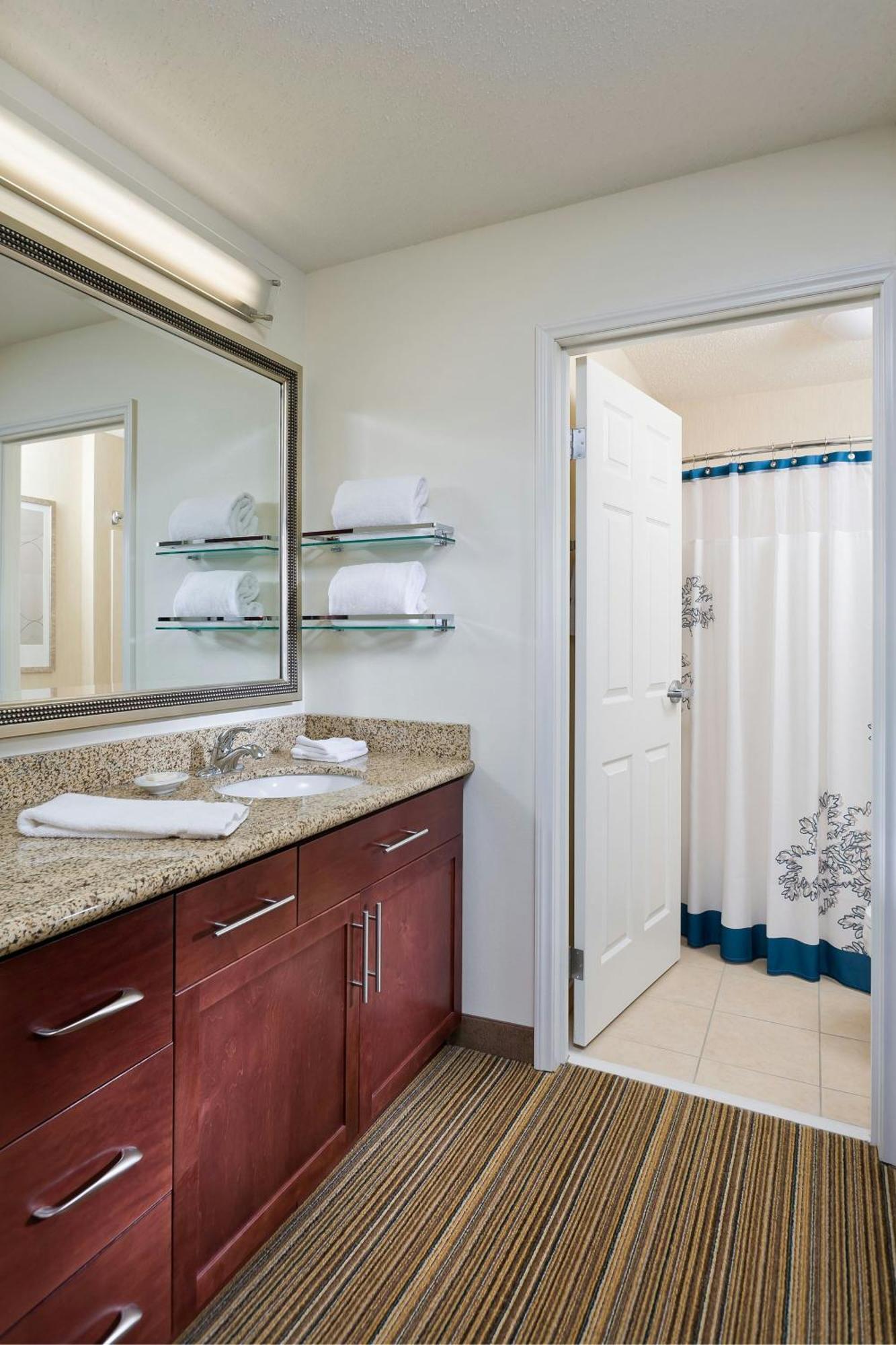 Residence Inn By Marriott Houston The Woodlands/Lake Front Circle Екстер'єр фото